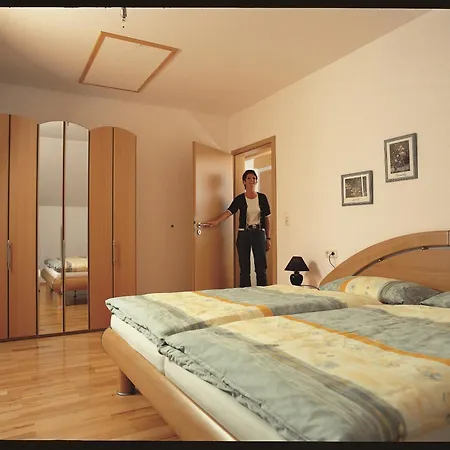 Ferienweingut Pies Ellenz-Poltersdorf Apartment Room photo