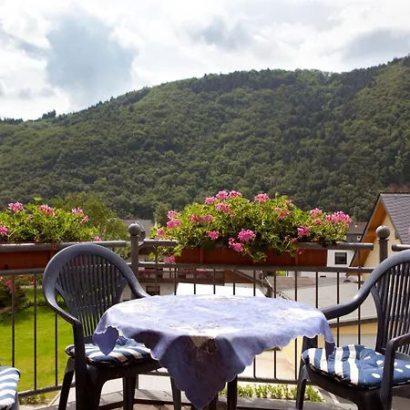 Ferienweingut Pies Ellenz-Poltersdorf Apartment Exterior photo