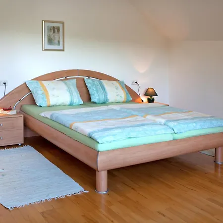 Ferienweingut Pies Ellenz-Poltersdorf Apartment Room photo