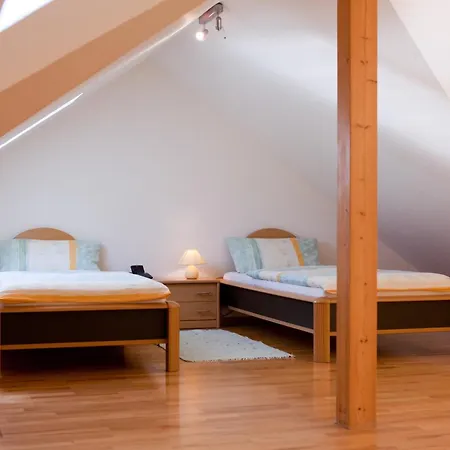 Ferienweingut Pies Ellenz-Poltersdorf Apartment Exterior photo