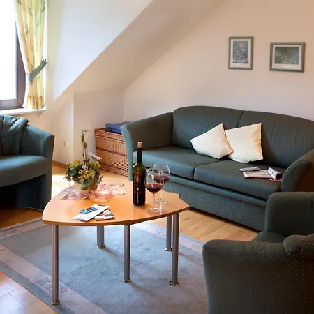 Ferienweingut Pies Ellenz-Poltersdorf Apartment Room photo